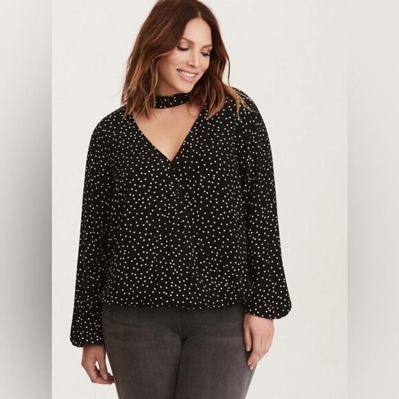 Torrid Black White Polka Dot Chiffon Mock Neck V-Neckline Surplice Blouse - Picture 1 of 7